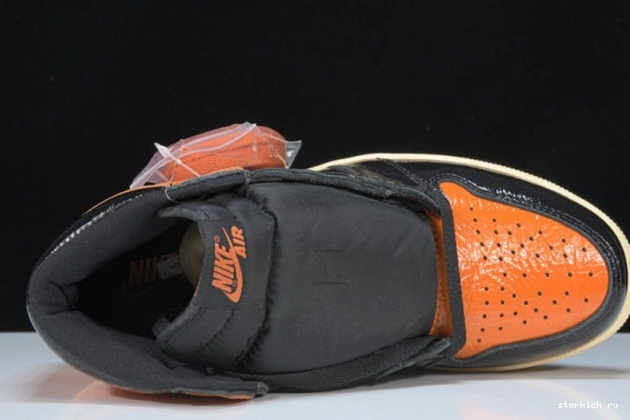 Backboard 3.0  555088-028 1  Retro 555088-028 High Shattered Jordan 0820